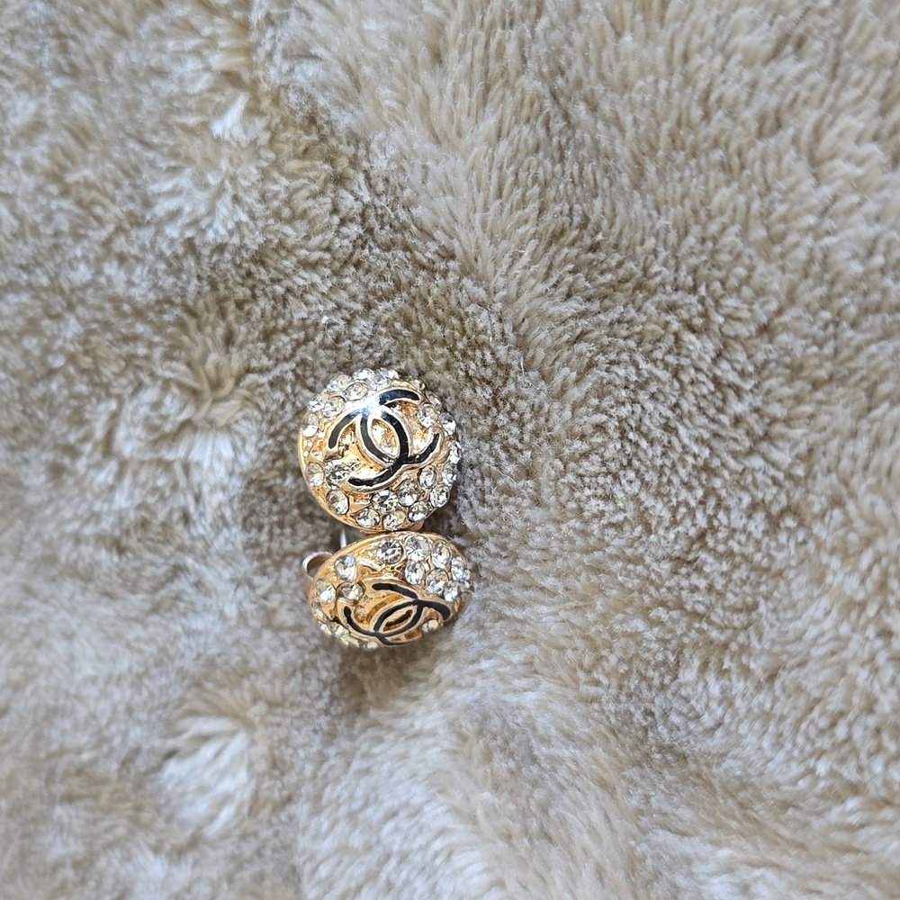 Faux studs
